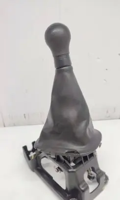 Peugeot 108 Gear shifter/selector 335300H030