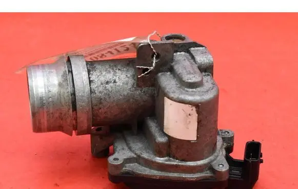 Renault Megane III Throttle body valve 8200614985F