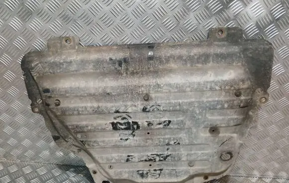 Land Rover Freelander 2 - LR2 Engine splash shield/under tray