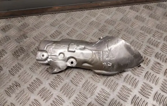 BMW 5 F10 F11 Heat shield in engine bay 7577002