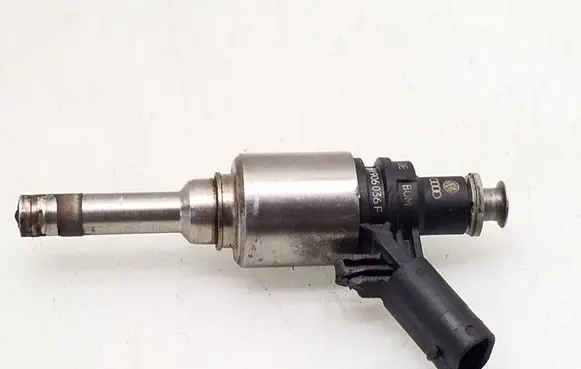 Audi A4 S4 B8 8K Fuel injector 06H906036F 0261500057