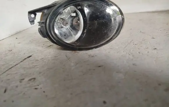 Volkswagen PASSAT B6 Front fog light 27129400
