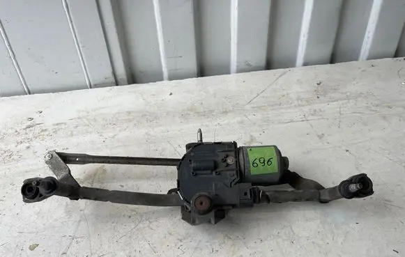 Volkswagen Caddy Front wiper linkage and motor 3397020885 2K1955023G