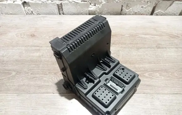 Volvo XC90 Fuse module 30786476 28062211