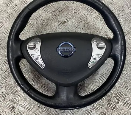 Nissan Leaf I (ZE0) Steering wheel airbag 985104NR0C HAMU4079754