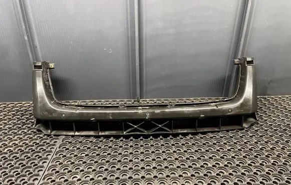 Volkswagen Touareg I Front bumper mounting bracket 7L6807699B