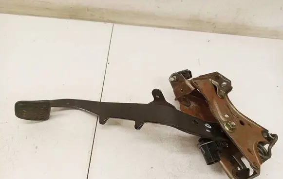 Toyota Corolla Verso AR10 Brake pedal 