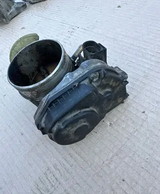 Audi A6 S6 C5 4B Throttle valve 078133063