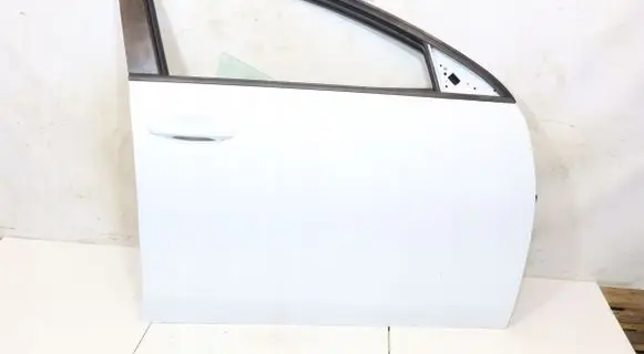 KIA Ceed Front door