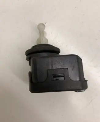 Headlight level adjustment motor