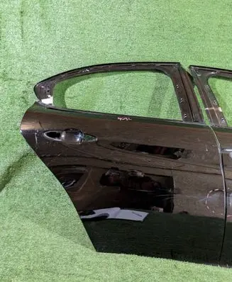 Alfa Romeo Giulia Rear door 