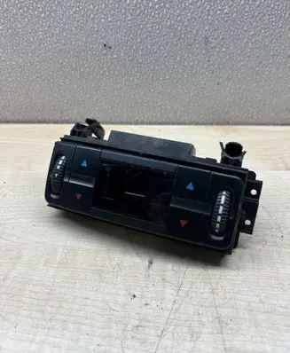 Mercedes-Benz E W211 Climate control unit 2118300285