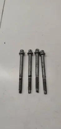Peugeot 3008 II Cylinder head bolts