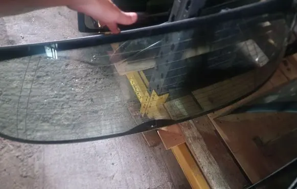 Peugeot 308 Rear windscreen/windshield window 