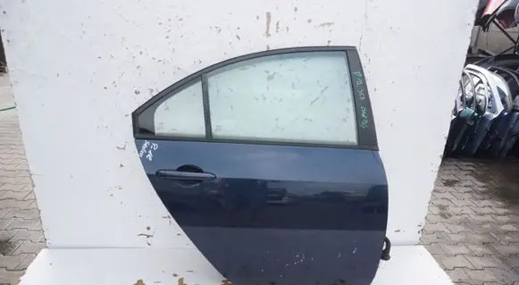 Nissan Primera Rear door 