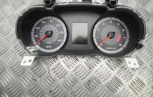 Mitsubishi Lancer VIII Speedometer (instrument cluster) 8100A637A