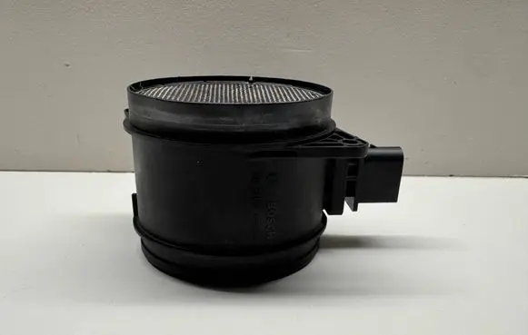 BMW 5 E60 E61 Mass air flow meter 7805415 0281002936 21962374