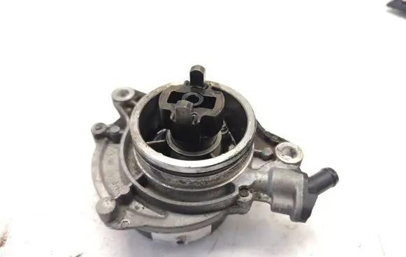 BMW 1 E81 E87 Vacuum pump