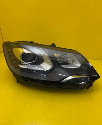 Volkswagen Sharan Headlight/headlamp 7N1941754B