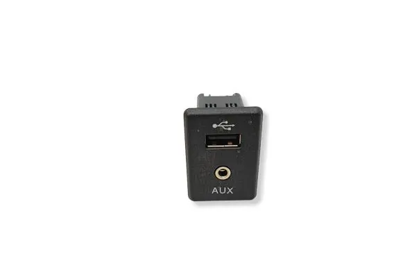 Nissan Qashqai AUX in-socket connector 795405004 20133300257