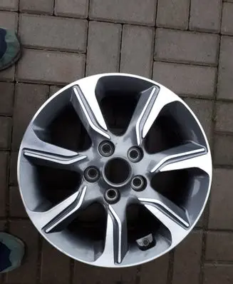 R16 alloy rim
