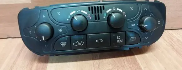 Mercedes-Benz C W203 Climate control unit A2038300285 9140010322 2038300285