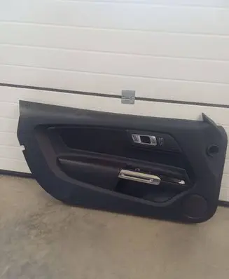 Ford Mustang VI Front door card panel trim JR3B6323943