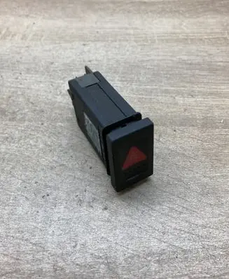 Volkswagen PASSAT B5 Hazard light switch 3B0953235B