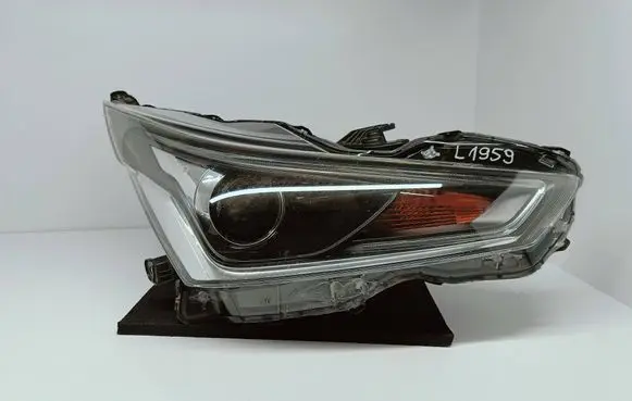 Toyota Aygo AB40 Headlight/headlamp 0H27 L1959