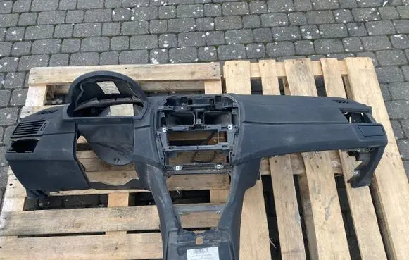 BMW X3 E83 Dashboard 7055976