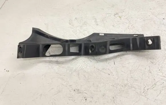 Volkswagen PASSAT B6 Front bumper mounting bracket 3C0807889A