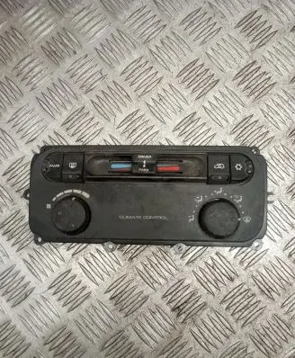 Chrysler Voyager Climate control unit 05005002AF