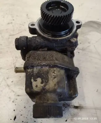 Mazda 6 Power steering pump