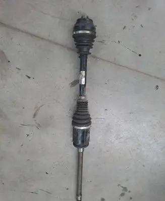 BMW 5 G30 G31 G38 Front driveshaft 8664676