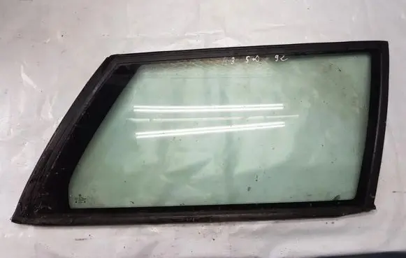 Volkswagen PASSAT B3 Rear side window