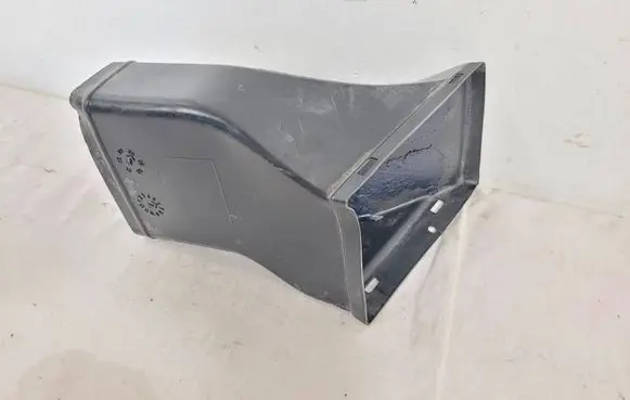 BMW 5 E60 E61 Air intake duct part 7033703 11460913
