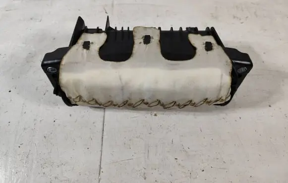 Passenger airbag