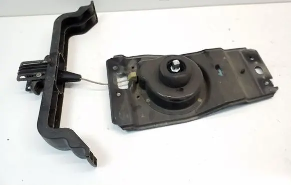 Chrysler Town u0026 Country V Spare wheel mounting bracket 05109667AB