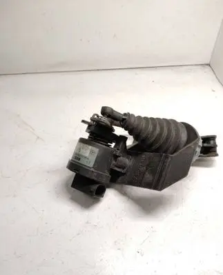 Volkswagen II LT Valve vacuum 9013011640