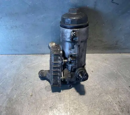 Mercedes-Benz E W124 Oil filter mounting bracket 6061800510 22111094