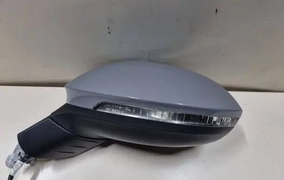 Volkswagen Golf VIII Front door electric wing mirror E1041551