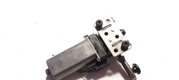 Jaguar XF Seat adjustment motor 988582104 D336600