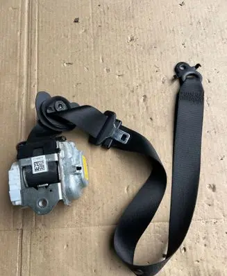 BMW 5 G30 G31 G38 Front seatbelt S1743006704 17518