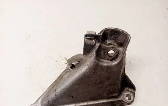 BMW 5 E60 E61 Engine mounting bracket TK2040111