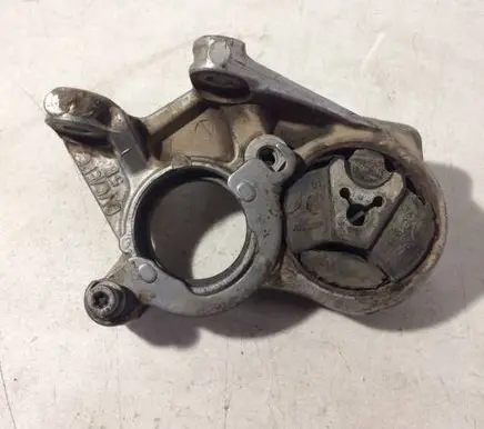 Citroen Berlingo Engine mount bracket 81090780