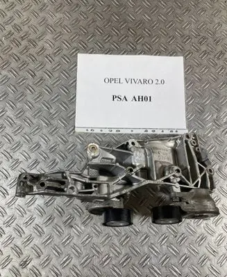 Opel Vivaro Generator/alternator bracket 9820041180