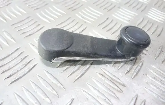 Audi 100 200 5000 C3 Front door window winding handle 443837581D 443837575A