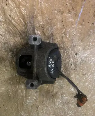 Audi A4 S4 B8 8K Engine mount bracket 8K0199381
