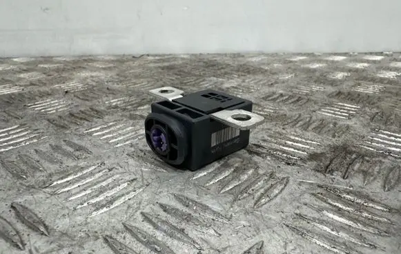 Audi A4 S4 B8 8K Battery relay fuse 4F0915519