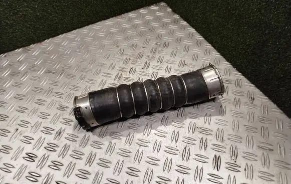 BMW 5 G30 G31 G38 Intercooler hose/pipe 8580080 LX858008001
